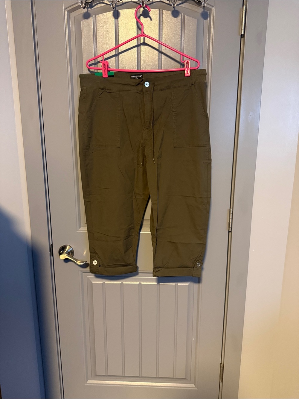 Simon Chang Olive Green Capri Pants